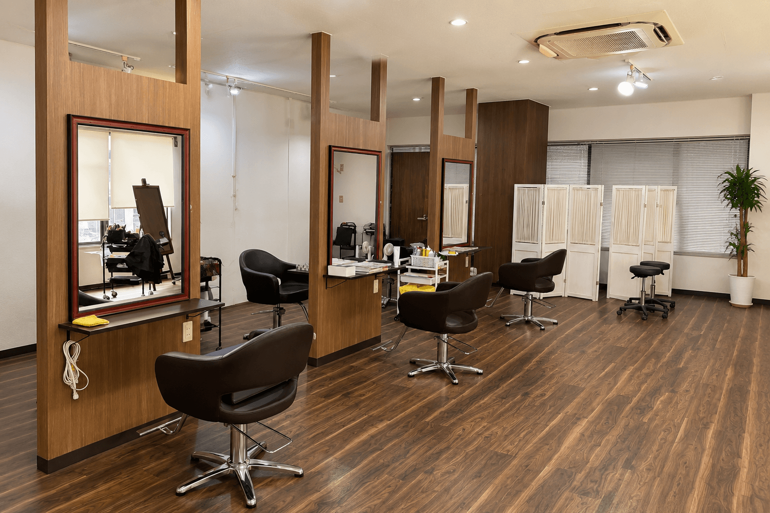 美容室ラッキーヘアー箕面店