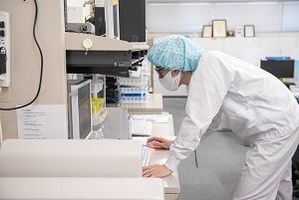 株式会社デイリーはやしや