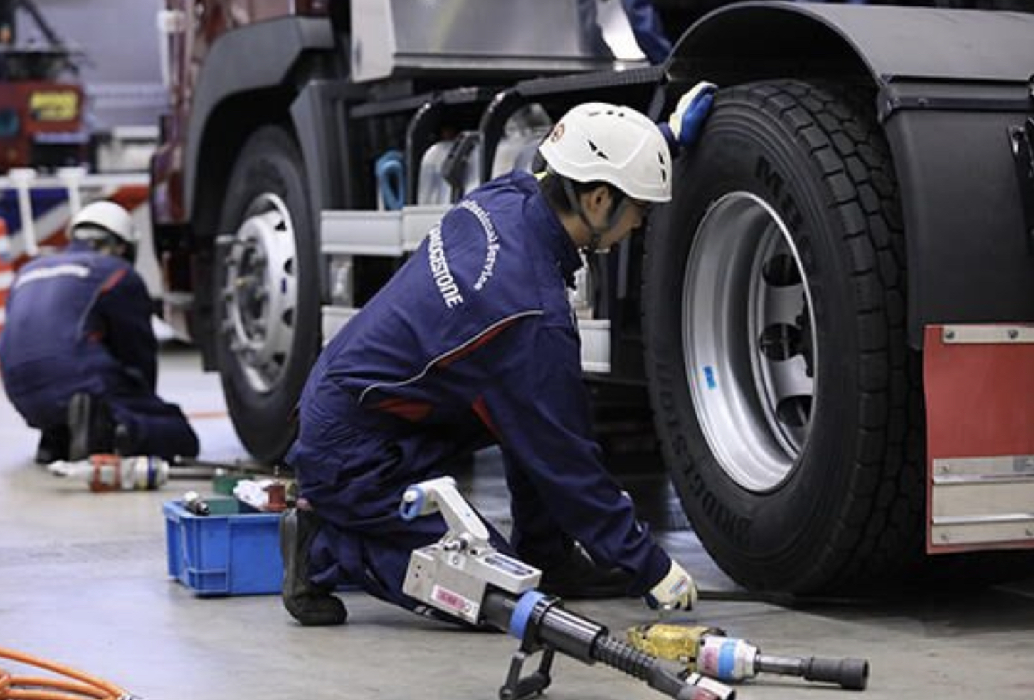 有限会社鳥山タイヤ商会